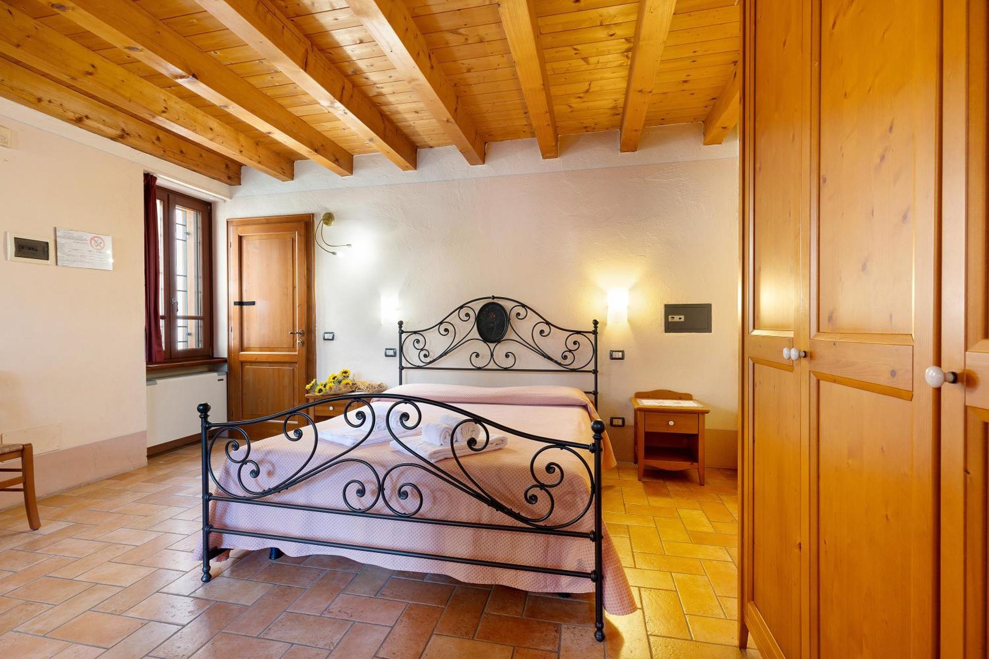 New Agriturismo Corte Olfino Monzambano Exterior foto