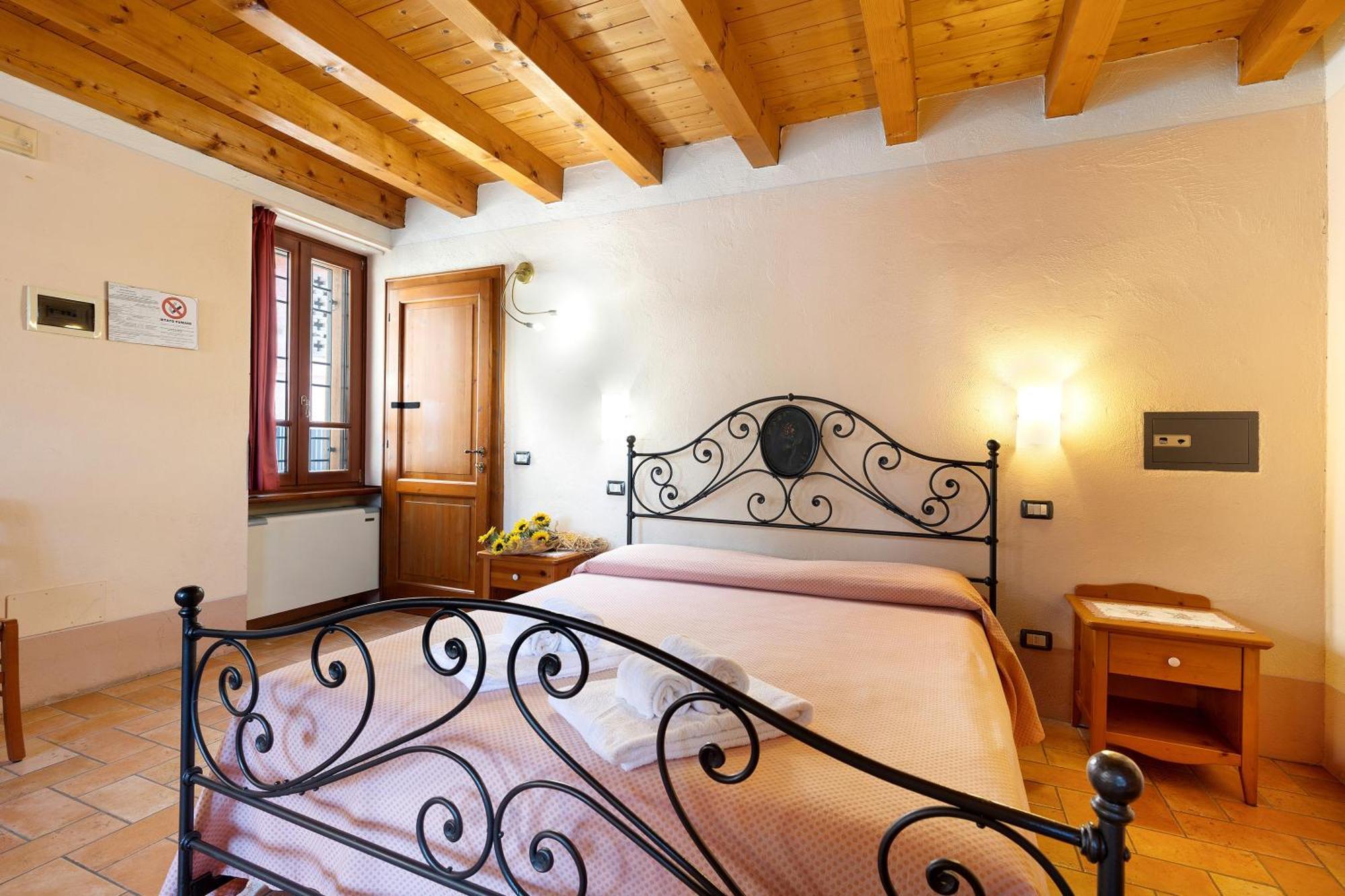 New Agriturismo Corte Olfino Monzambano Exterior foto